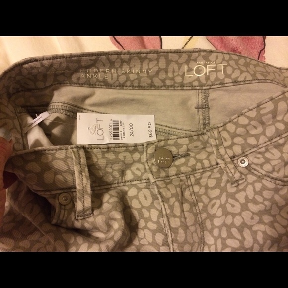 New - Loft skinny leg jean - Picture 3 of 3